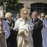 Boże Ciało. Wierzę w Kościół