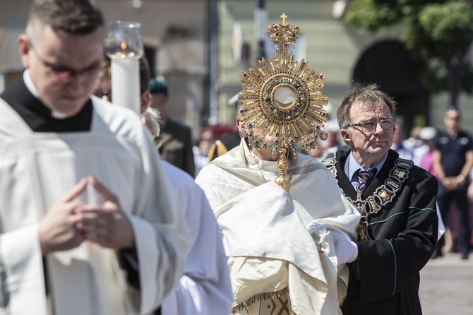 Boże Ciało. Wierzę w Kościół