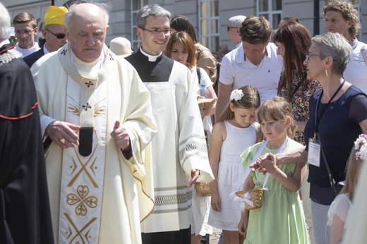 Boże Ciało. Wierzę w Kościół