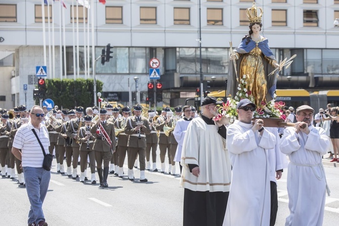 Boże Ciało. Wierzę w Kościół