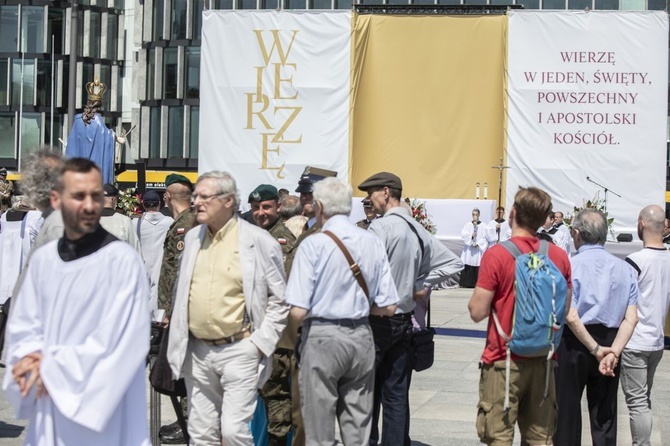 Boże Ciało. Wierzę w Kościół