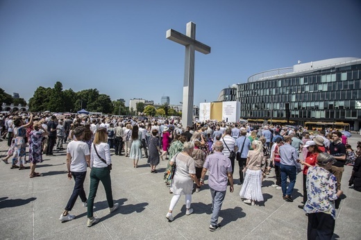 Boże Ciało. Wierzę w Kościół