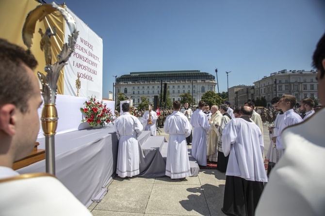 Boże Ciało. Wierzę w Kościół