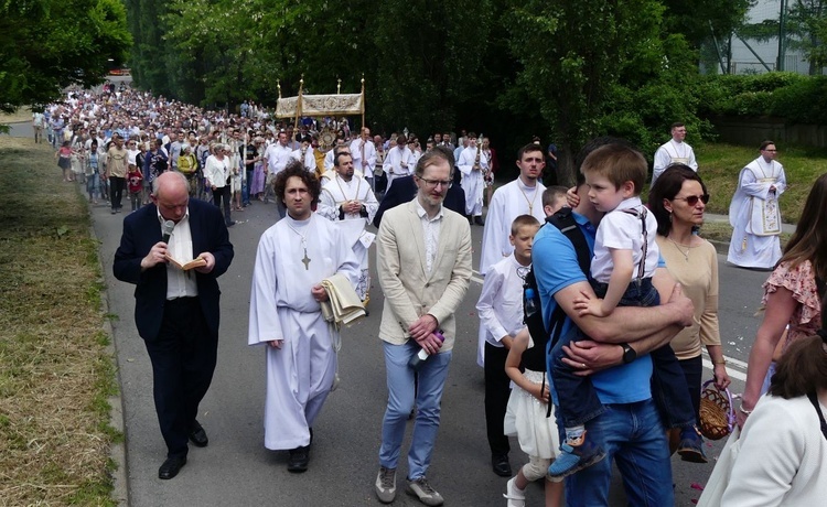 Procesja Bożego Ciała na Złotych Łanach w Bielsku-Białej - 2023