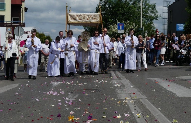 Procesja Bożego Ciała na Złotych Łanach w Bielsku-Białej - 2023