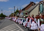 W Myszyńcu najsłynniejsza procesja kurpiowska