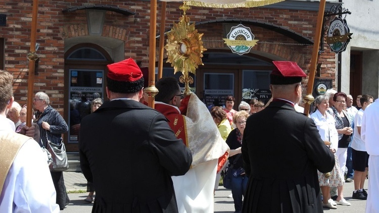 Procesja Bożego Ciała z bp. Romanem Pindlem w Żywcu - 2023