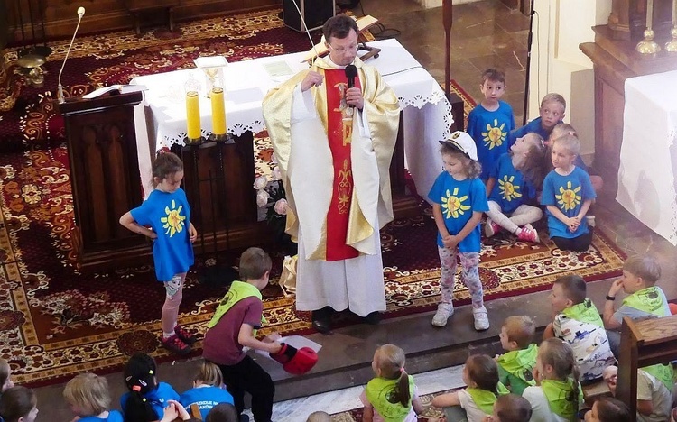 Pielgrzymka przedszkolaków do bł. Matki Małgorzaty Łucji Szewczyk w Oświęcimiu