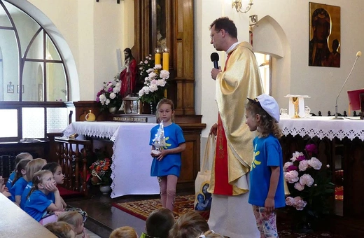 Pielgrzymka przedszkolaków do bł. Matki Małgorzaty Łucji Szewczyk w Oświęcimiu