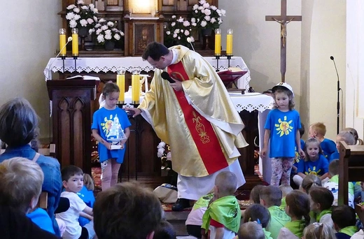 Pielgrzymka przedszkolaków do bł. Matki Małgorzaty Łucji Szewczyk w Oświęcimiu