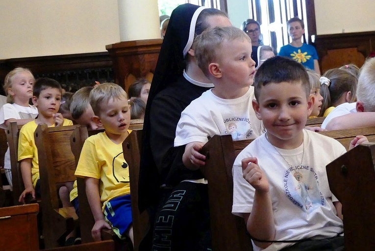 Pielgrzymka przedszkolaków do bł. Matki Małgorzaty Łucji Szewczyk w Oświęcimiu