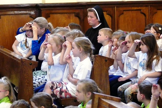 Pielgrzymka przedszkolaków do bł. Matki Małgorzaty Łucji Szewczyk w Oświęcimiu