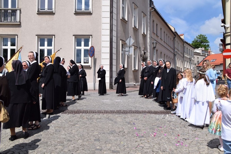 Procesja Bożego Ciała z bp. Piotrem Gregerem w Bielsku-Bialej - 2023