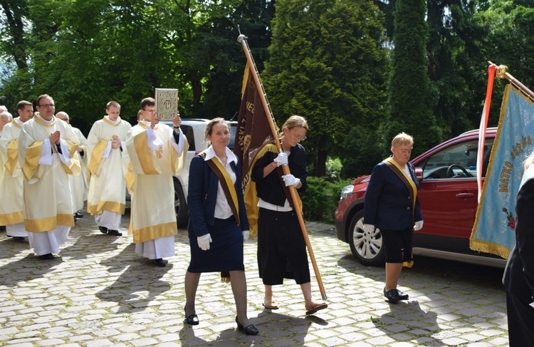 Procesja Bożego Ciała z bp. Piotrem Gregerem w Bielsku-Bialej - 2023