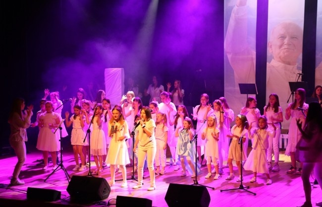 Koncert uwielbienia w Drzewicy