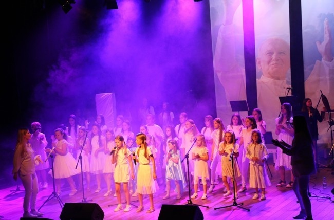 Koncert uwielbienia w Drzewicy