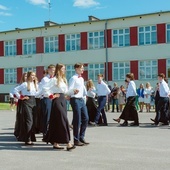 100 lat "nocy i dni" czernickiej szkoły