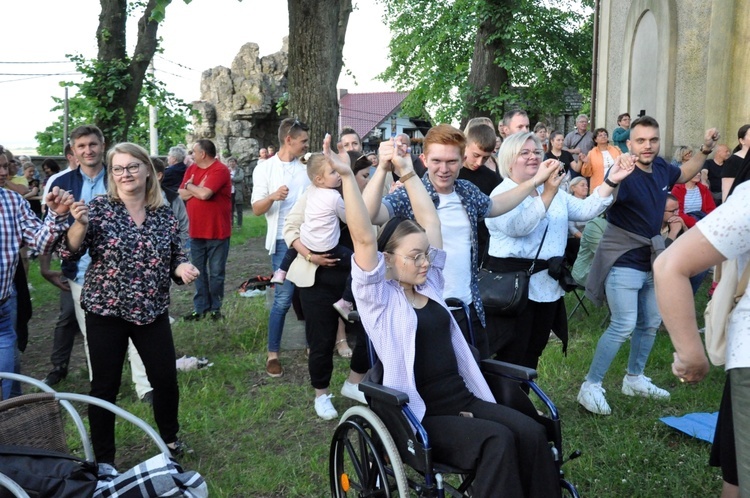 Opole uwielbia - modlitewny wieczór na Górze Świętej Anny