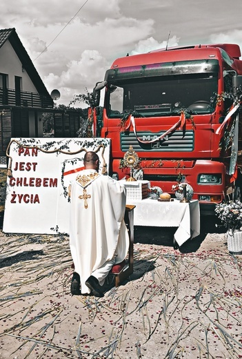 Boże Ciało w Strzelcach k. Namysłowa