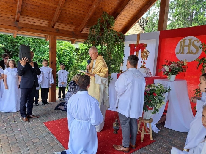 Boże Ciało w Małujowicach