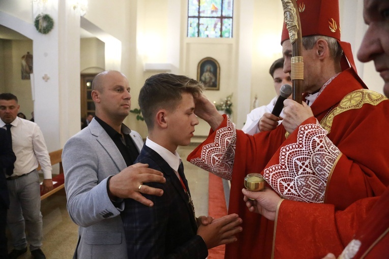 Bierzmowanie w Nowej Jastrząbce