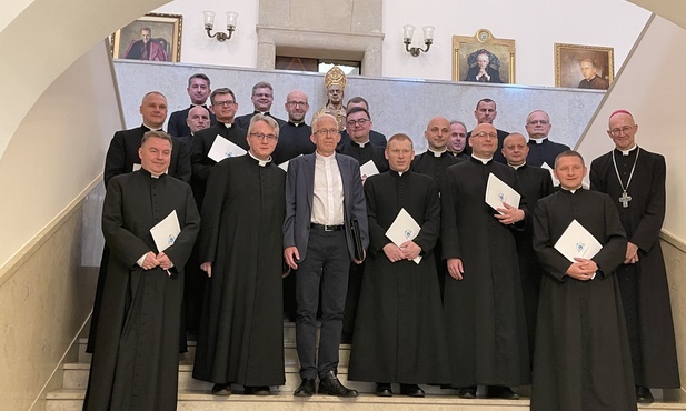 Archidiecezja. Pierwsze dekrety proboszczowskie rozdane
