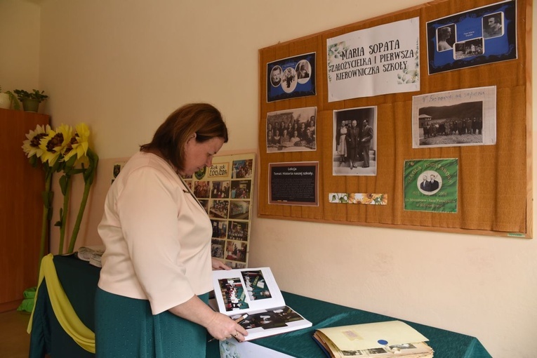 100 lat szkoły w Rdziostowie
