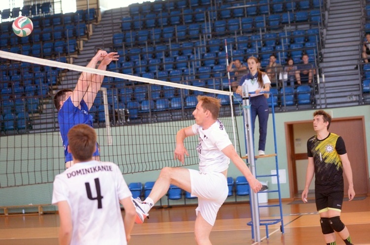 Finał kleryckich mistrzostw Polski w piłkę siatkową