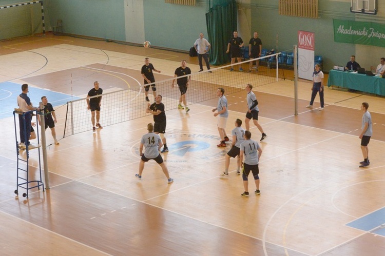 Finał kleryckich mistrzostw Polski w piłkę siatkową