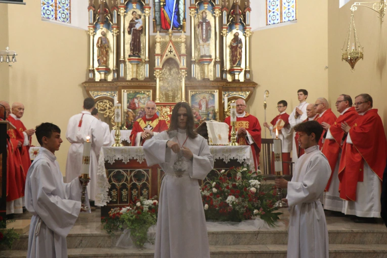 Poświęcenie ołtarza w kościele św. Barbary