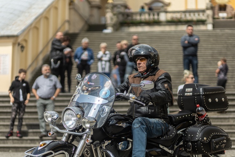 Rozpoczęcie sezonu motocyklowego w Wambierzycach
