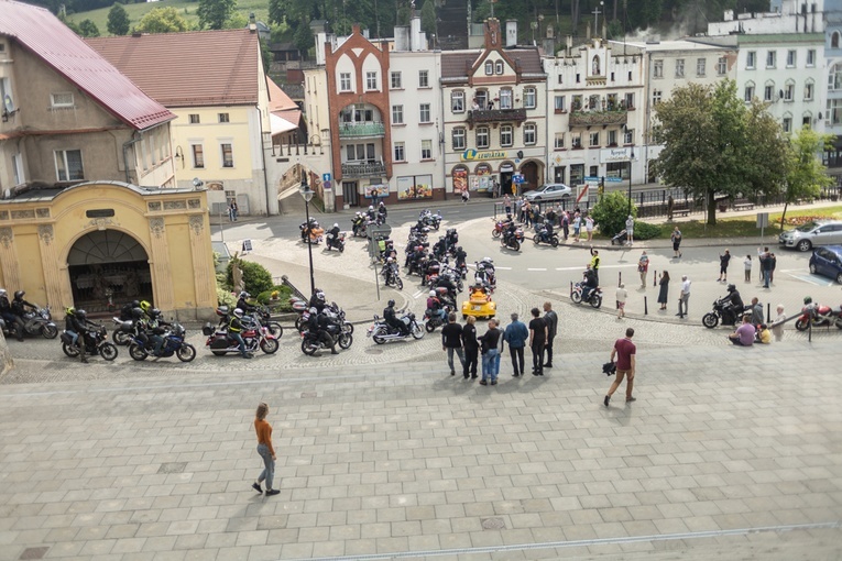Rozpoczęcie sezonu motocyklowego w Wambierzycach