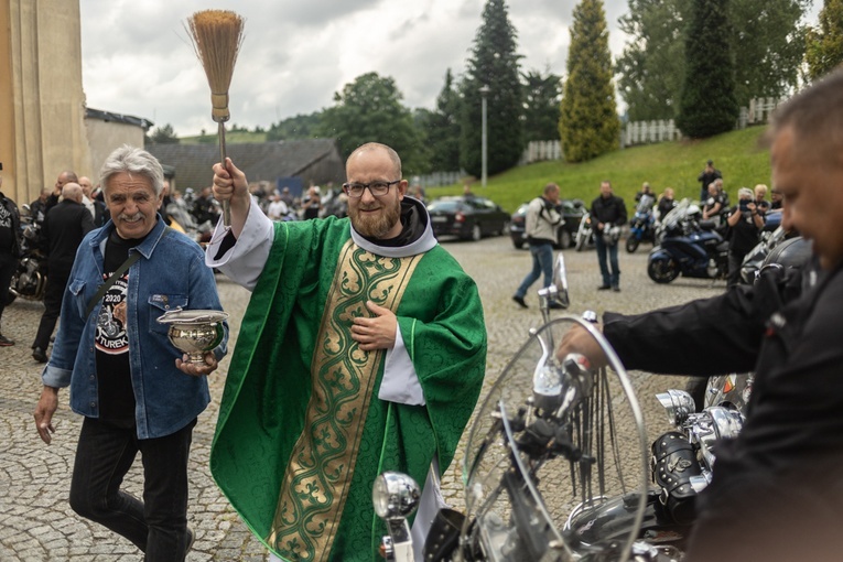 Rozpoczęcie sezonu motocyklowego w Wambierzycach