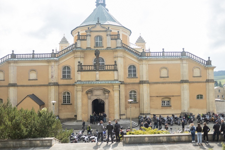 Rozpoczęcie sezonu motocyklowego w Wambierzycach