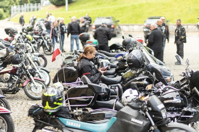 Rozpoczęcie sezonu motocyklowego w Wambierzycach