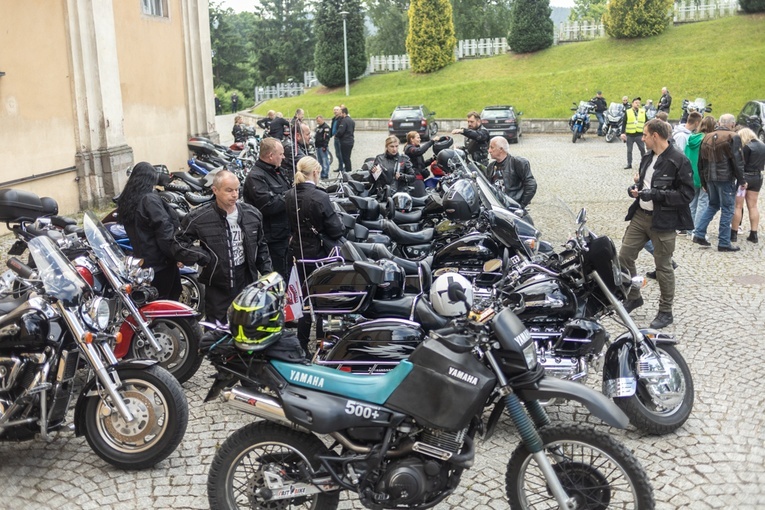 Rozpoczęcie sezonu motocyklowego w Wambierzycach