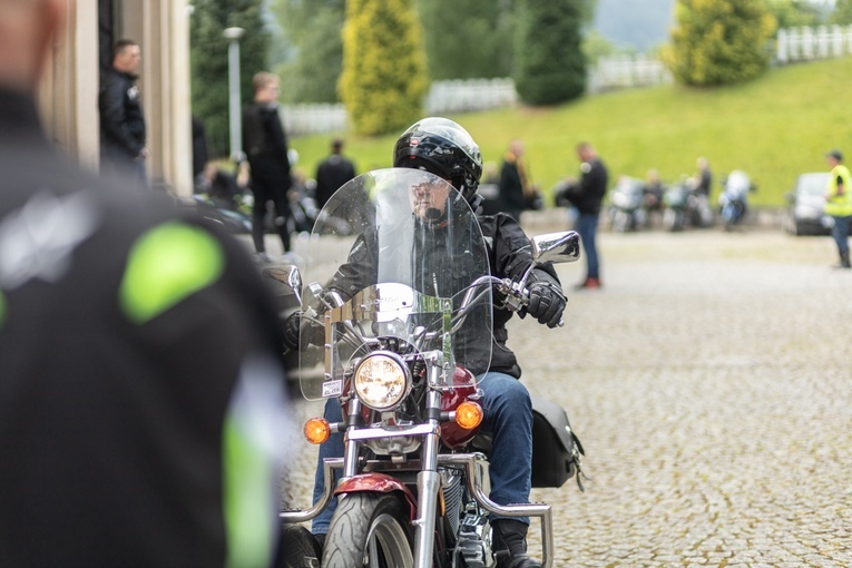 Rozpoczęcie sezonu motocyklowego w Wambierzycach