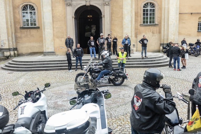 Rozpoczęcie sezonu motocyklowego w Wambierzycach