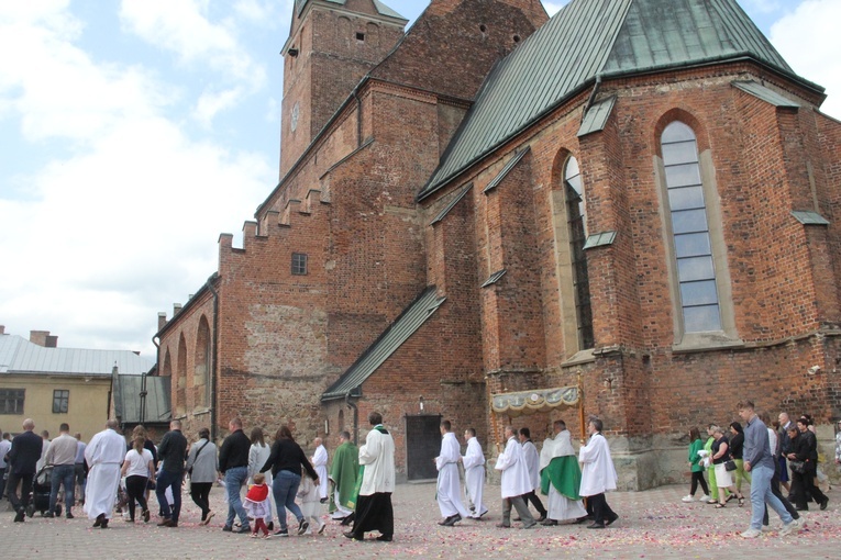 Pilzno. Poświęcenie obrazu bł. Karoliny