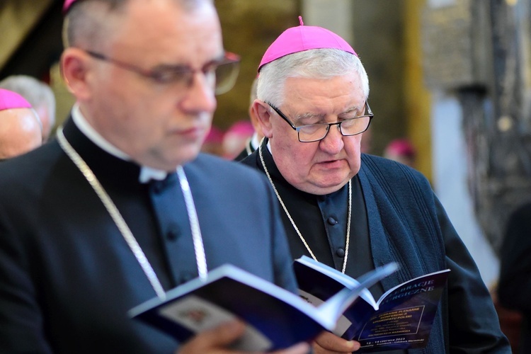 Stoczek Klasztorny. Konferencja Episkopatu Polski