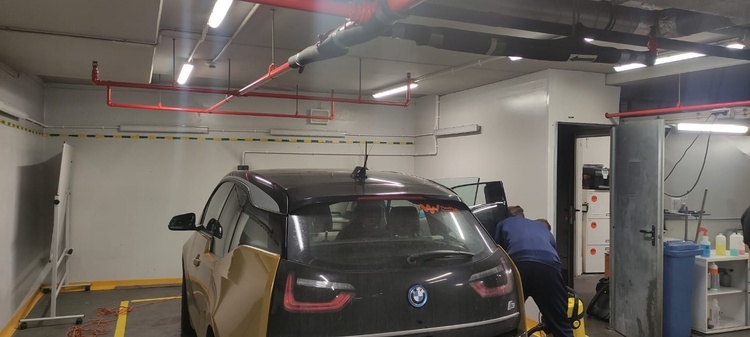 Katowice. Osoby z niepełnosprawnością intelektualną prowadzą "Twórczą Myjnię"