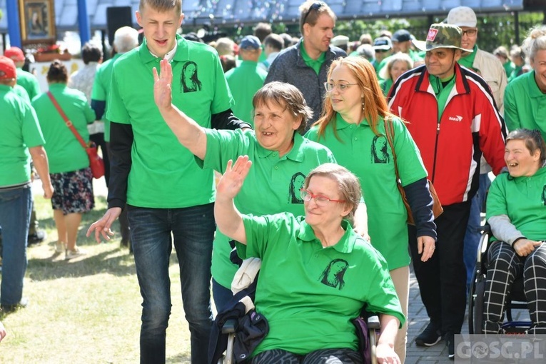 Pielgrzymka Osób Chorych i Niepełnosprawnych do Rokitna