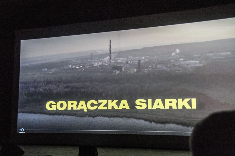 O ludziach siarkowej gorączki