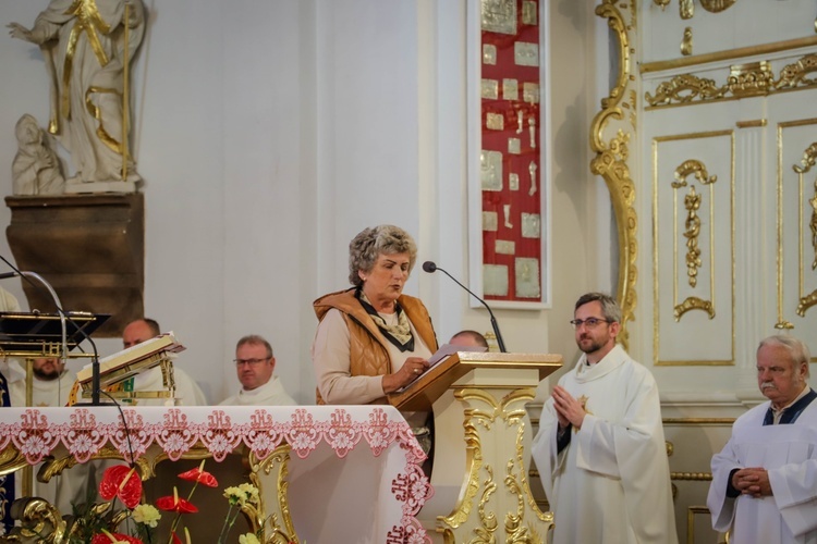 Pielgrzymka osób posługujących w parafiach do Rokitna