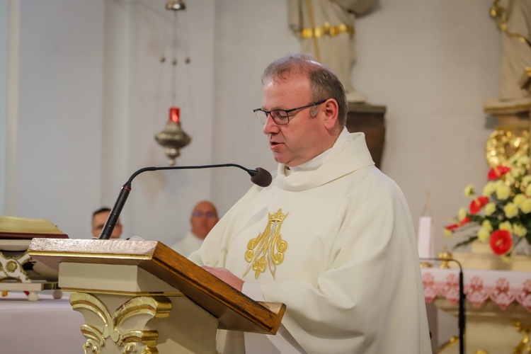 Pielgrzymka osób posługujących w parafiach do Rokitna