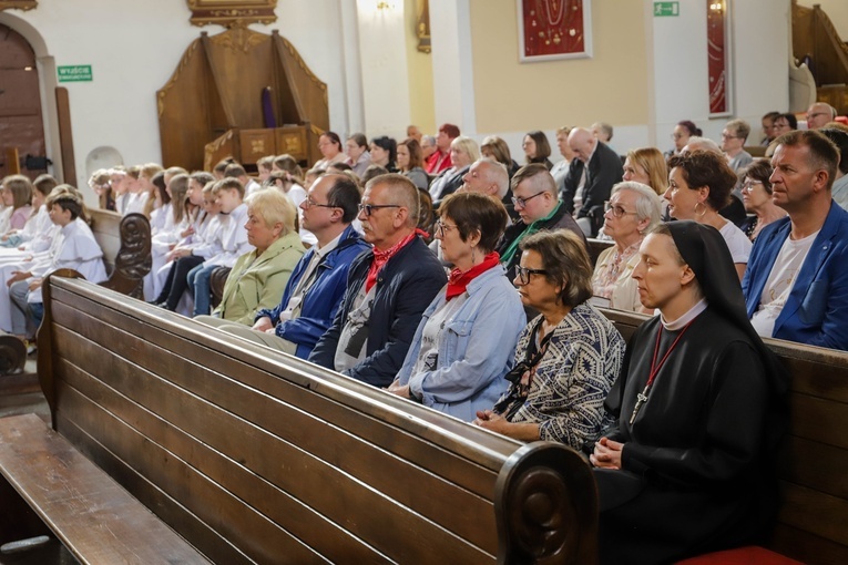 Pielgrzymka osób posługujących w parafiach do Rokitna