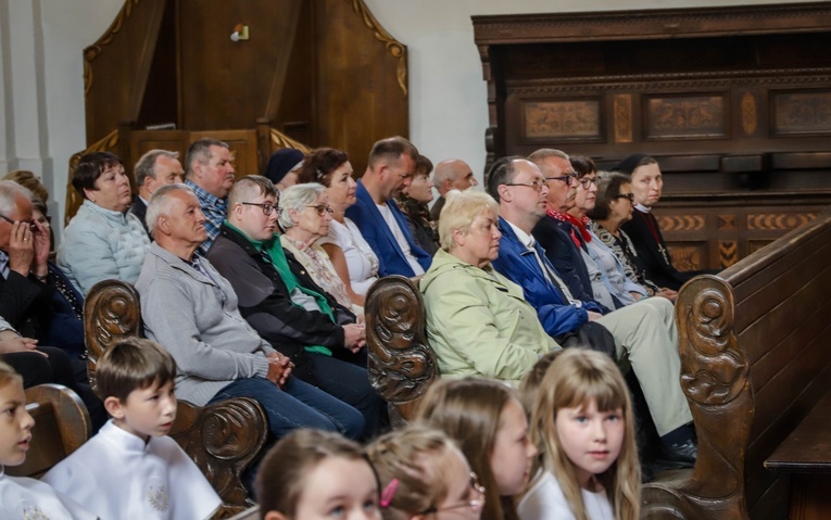 Pielgrzymka osób posługujących w parafiach do Rokitna