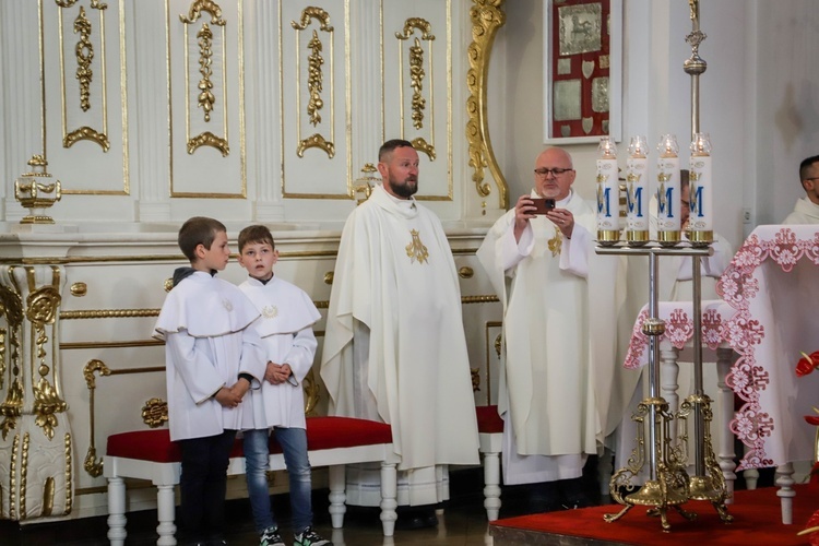 Pielgrzymka osób posługujących w parafiach do Rokitna