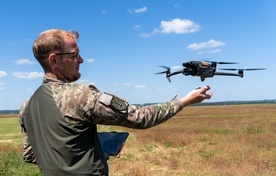 Ukraina: przeszkoliliśmy 10 tys. operatorów dronów, którzy już działają na froncie
