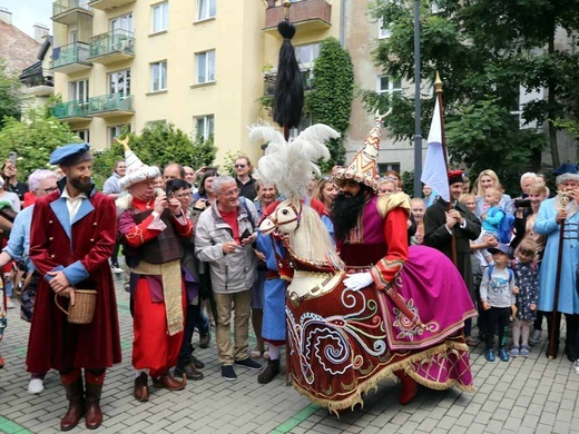 Nowy Lajkonik harcował po Krakowie